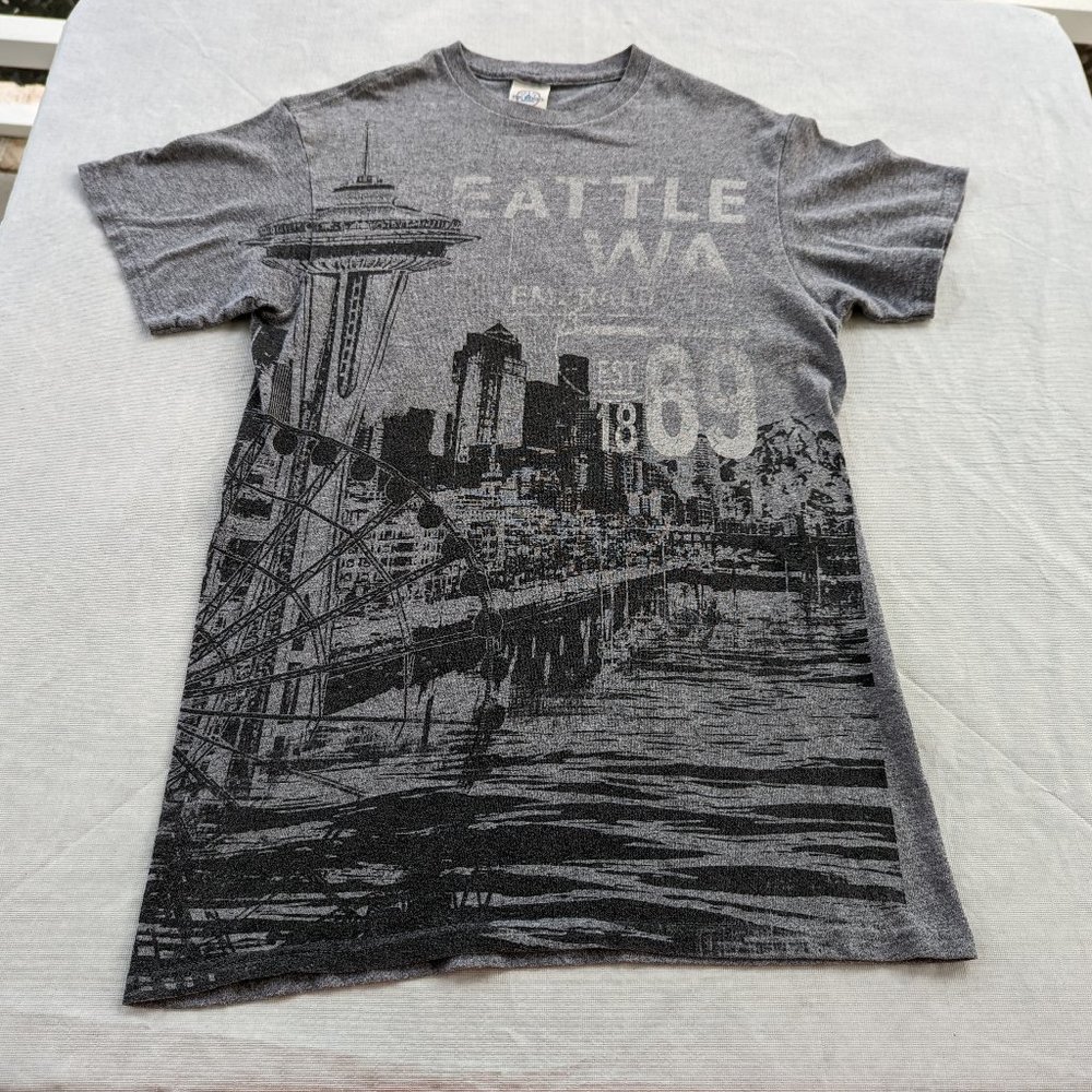 Unisex seattle space needle tshirt size small Graphic Washington Gray Black